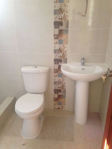 Apartamento A 50 Mts. De La Av. Charles