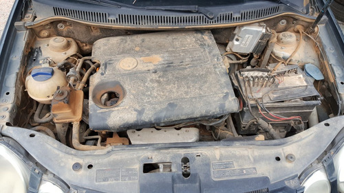 Sucata Vw Polo 1.6 - Ano 2004/2004 (somente Peças)