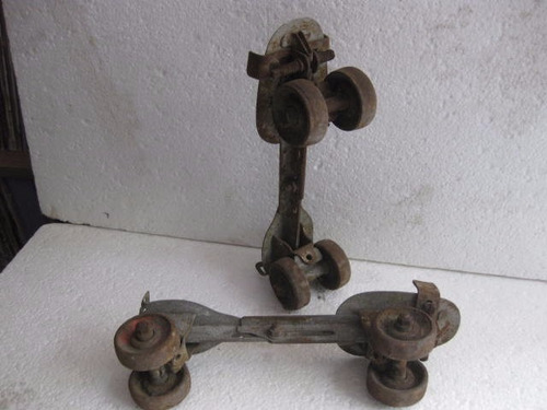 Patines Antiguos , Juguete Metalico. (Usado)