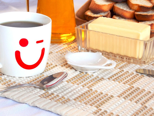 Imagen 3 de 3 de Taza Taragüi Carita Feliz