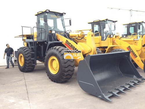 Imagen 5 de 18 de Michigan M100hd Balde 3 Mt3, 220hp, Aire Acondicionado Nueva