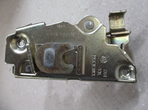 Imagem 2 de 5 de Fechadura Porta Dianteira Lado Direito Kombi 97 Em Diante