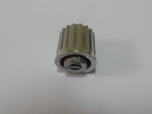Imagem 2 de 4 de Knob Solto Para Toca Fita Tkr 210m / 260m / 610m Cromado