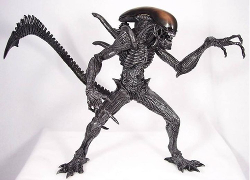 Alien X Predador - Alien 24 Cm - Furyu