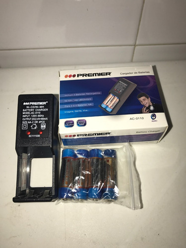 Cargador Premier De Bateria Doble Aa Con 4 Pilas Incluidas