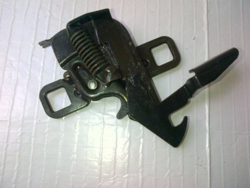 Imagen 1 de 3 de Cerradura De Capot Ford Ranger Original