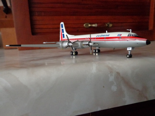 Avion Britannia 318 De Cubana Matricula Cu-t669 Escala 1:200