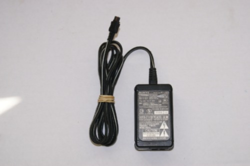 Adaptador De Corriente Sony Handycam Ac-l200 Original Ac-l25