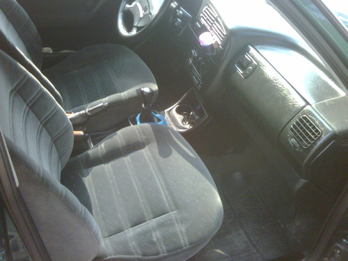 Golf 2.0_mi_1997_glx_4 Portas_vw_gasolina_completo_bonito