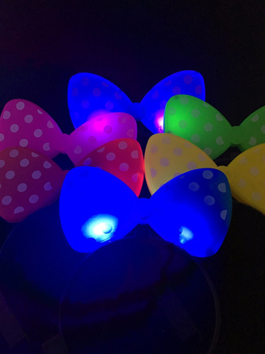 Imagen 5 de 10 de Vincha Moño Minnie Led Luminosa Pack Cotillon Combo X12