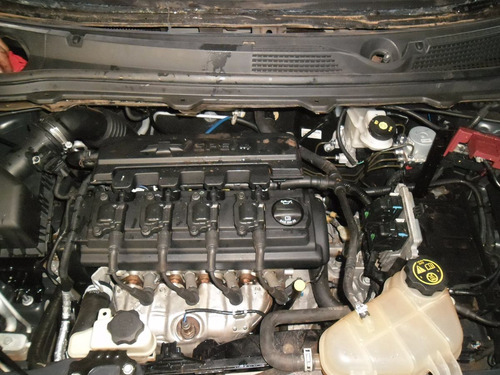 Imagem 8 de 11 de Sucata Onix 1.0 Lt 2014 Pra Tirar Peças Motor Acd Farol Etc