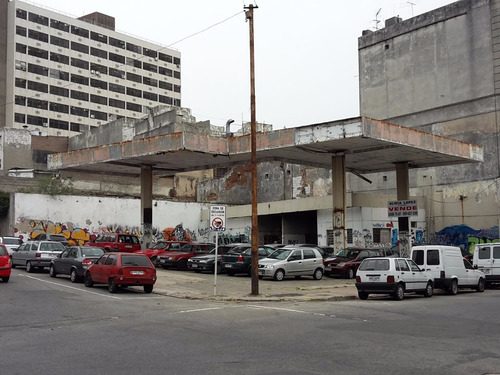 Imagen 6 de 8 de Venta De Gran Terreno Esquina En El Centro De Montevideo