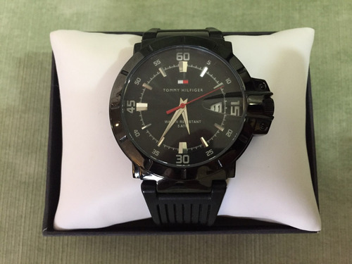 hilfiger water resistant 5 atm