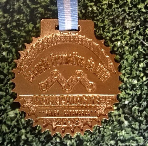 Imagen 3 de 6 de Medalla Metal Montan Bike Bici Correr Running Mtb 50 Mm