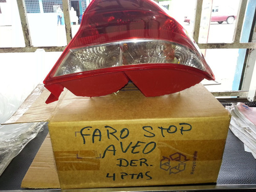 Faro Stop Aveo Derecho 4 Puertas