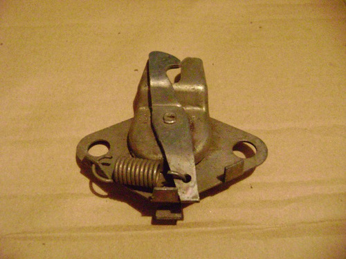 Cerradura Capot Fiat 1500 125 Tapa Motor Coupe 800 Spider