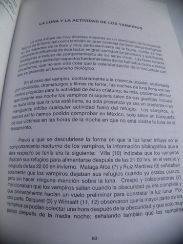 Flores-crespo. El Mundo De Los Vampiros. 1992.