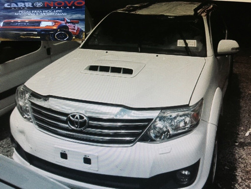 Imagem 1 de 3 de Sucata Toyota Hilux Sw4 3.0 2014 Pecas Mecanica Lataria