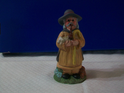 Figura Cerámica De Gaucho Fumador , Souvenirs