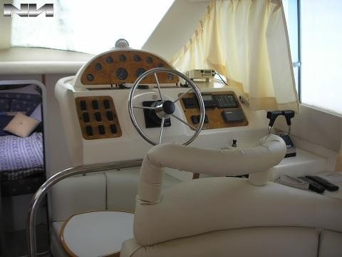 Genesis 387 Año 1998 Con Mercruiser 220 Hp En Buen Estado