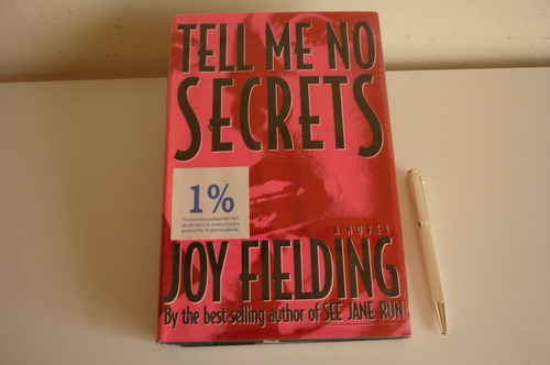 Joy Fielding Tell Me No Secrets Tapas Duras / Hard Cover