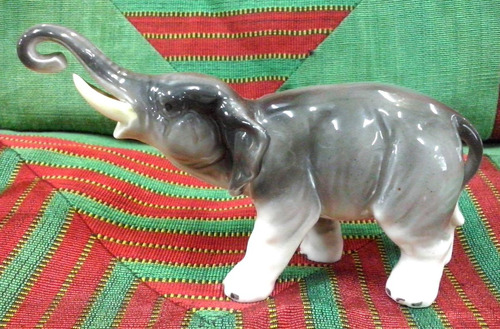 Antigua Escultura Elefante Miniatura Porcelana Saxe