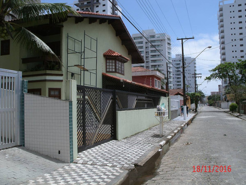 Imagem 4 de 11 de Oportunidade Lindo Sobrado Em Mongagúa Frente Ao Mar R338