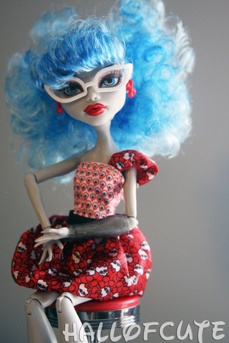 Monster High Ghoulia Dot Dead Goregeous Dance