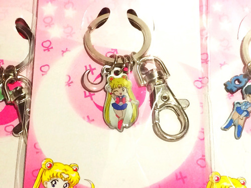 Imagen 3 de 4 de Sailor Moon Coleccion De 3 Llaveros Oficiales