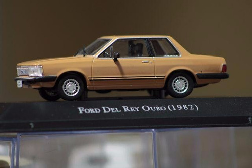 Ford Del Rey Ouro 1 43  Colección  11 Cm Ixo Con Acrilico