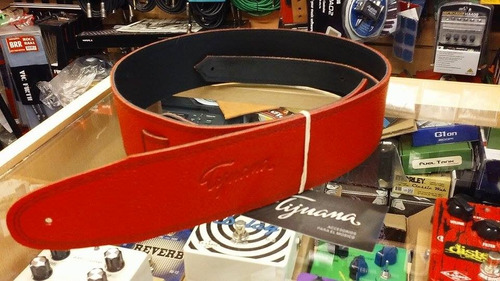 Correa De Cuero Roja Tijuana 260/6 Para Guitarra O Bajo