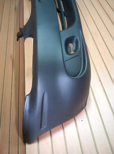 Parachoque Delantero Chevrolet Corsa Corrugado Año 00-06