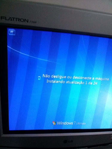 Computador LG Flatron F700p