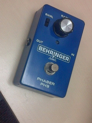 Behringer Ph9 Classic 90-degree Phase Shifter Guitar Effects
