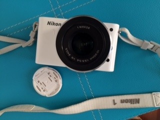 Cámara Nikon 1 J2 Y El Lente 1 Nikkor 11¿27.5mm F/3.5¿5.6