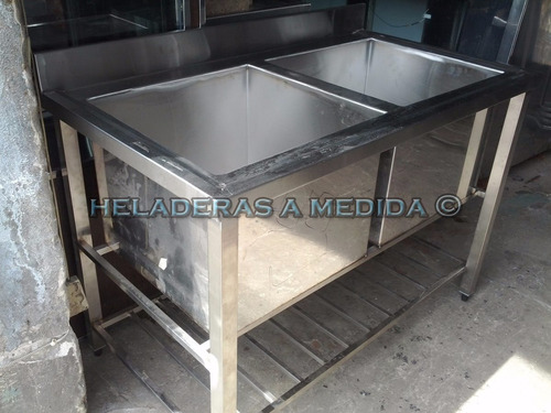 Doble Bacha O Pileta De 140 X 60 X 85 Con Zócalo Y Estante