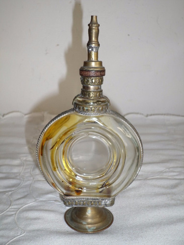 Antiguo Perfumero Arabe De Metal Labrado Y Vidrio Exc Estado