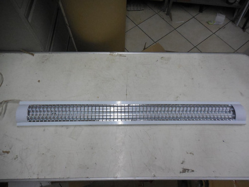 Imagen 4 de 7 de Gabinete Rejilla 1.20 Mts C/ 2 Tubos Led T8 18w Luz Blanca