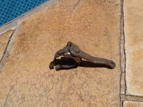 Imagem 2 de 3 de Bicicletas Antigas Abracadeira Do. Freio Traseiro Nova Epoca