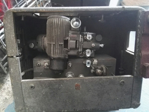 Proyector Antiguo Bell And Howell Filmosound 179 No Funciona