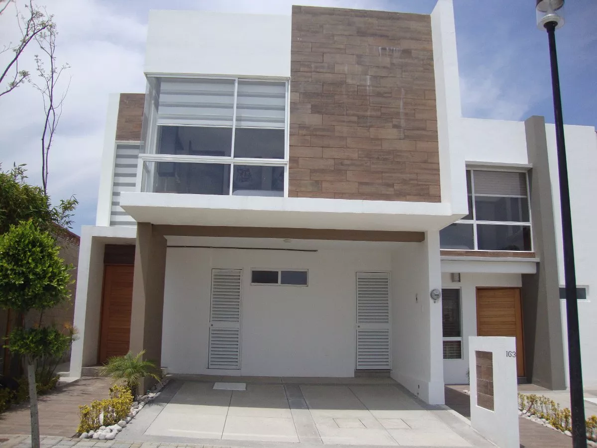 Gran Oportunidad: Hermosa Casa En Lomas De Angelópolis