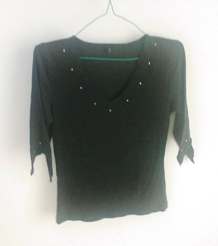 Blusa Gris Oscuro Y Piedra  , Marca Cue  Talla  Ch Rock Sexy