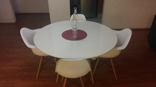 Comedor Con Mesa Redonda Para 4 Replica Eames - Remato -