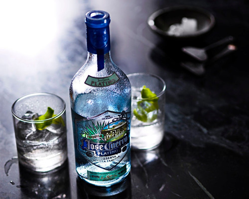 Imagen 2 de 6 de Tequila Jose Cuervo Platino Reserva De La Flia 750ml Estuche