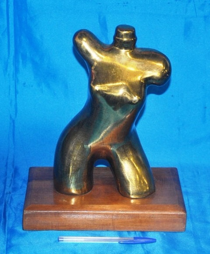 Antiga Escultura De Mulher Em Bronze Maciça Laqueada