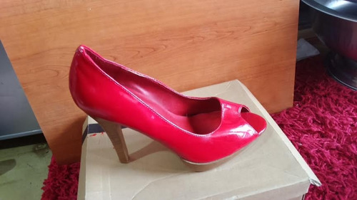 Lindos Zapatos Bata  De Charol Rojo 37