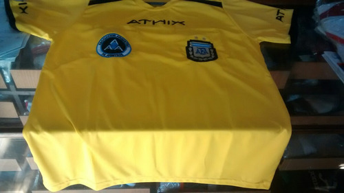 Camiseta De Arbitro. Impecable