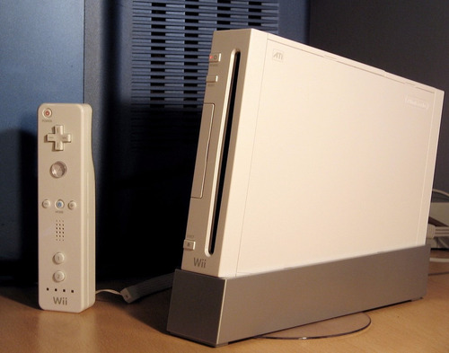 Imagen 1 de 1 de Wii Color Blanco, Con Un Control Y Juegos