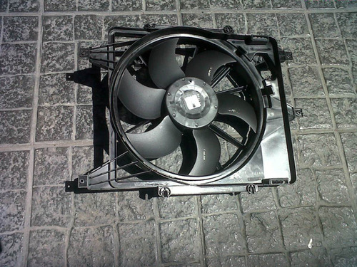 Imagen 2 de 2 de Electroventilador Renault Sandero Clio 2 Kangoo Logan