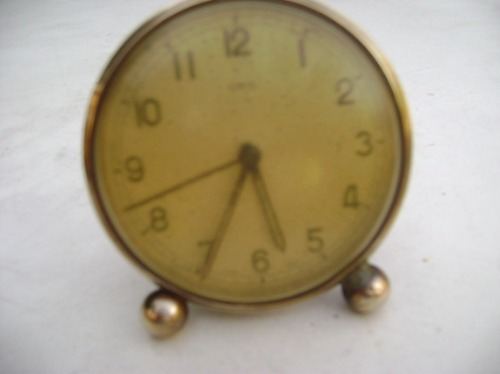 Reloj Despertador Muy Antiguo